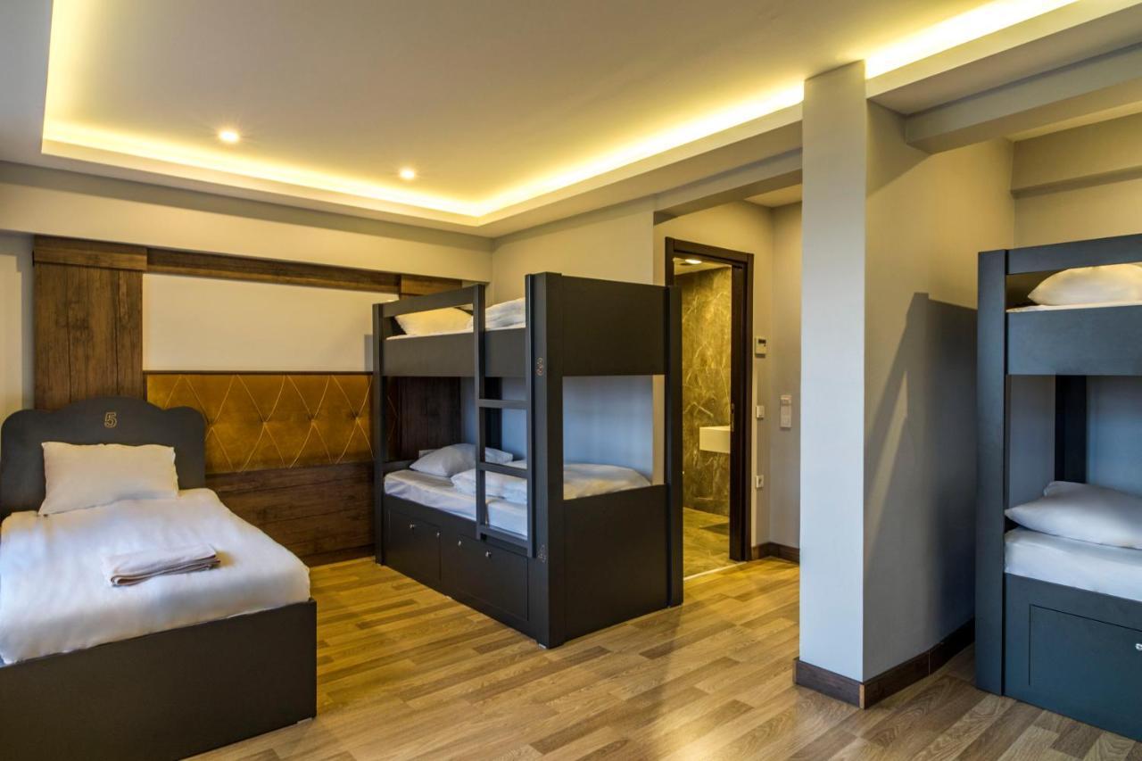 Bed 6-Bed Mixed Dormitory Room,1039042366:JPEG