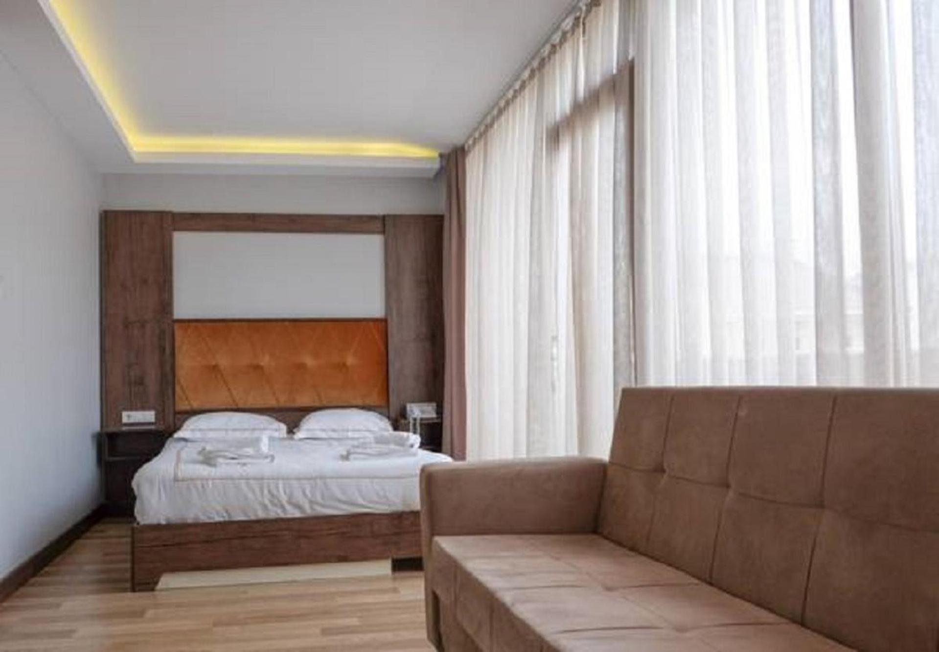 Deluxe Triple Room,1583074762:JPEG