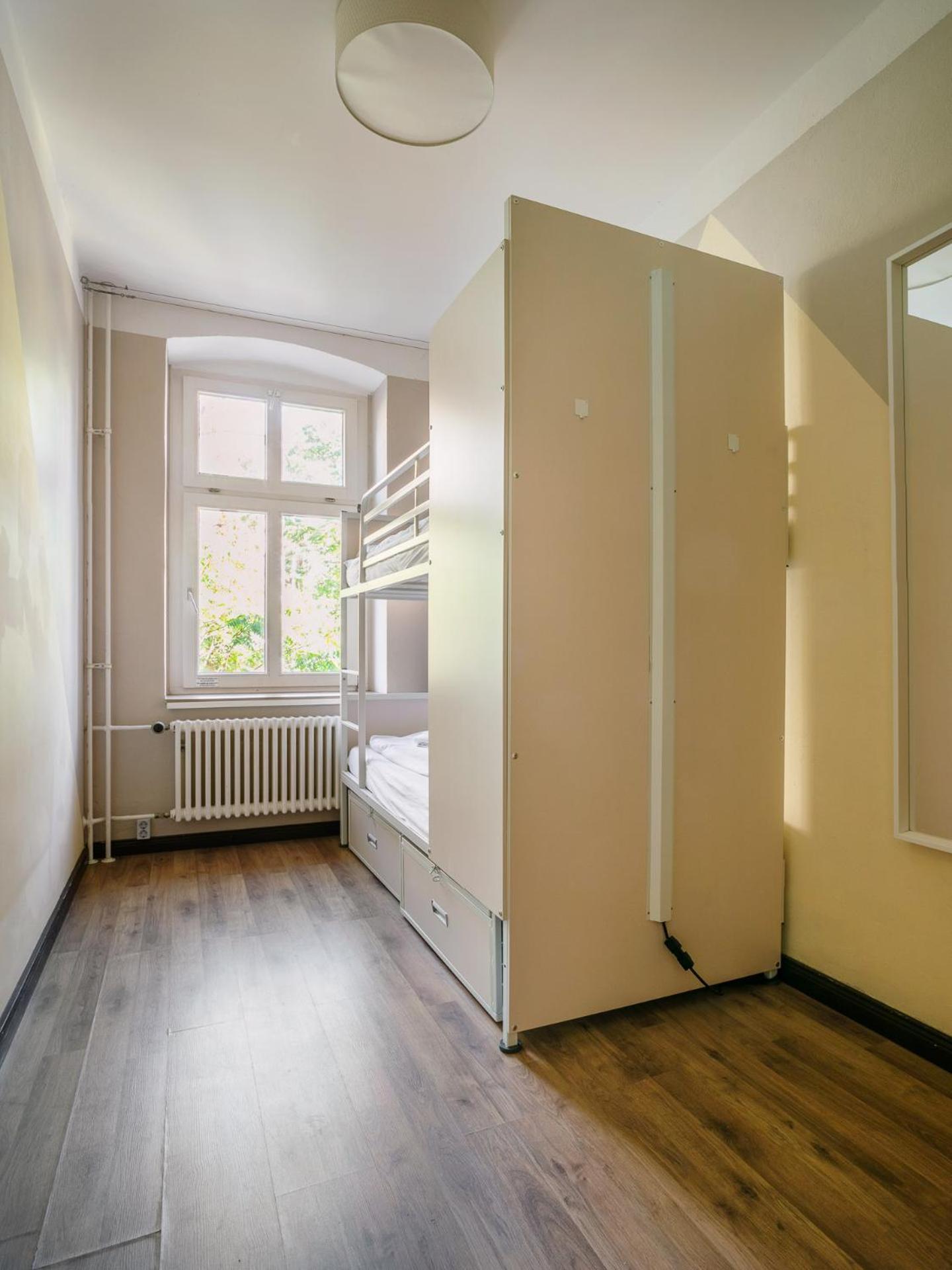 Twin Room bunk beds,1548449920:JPEG