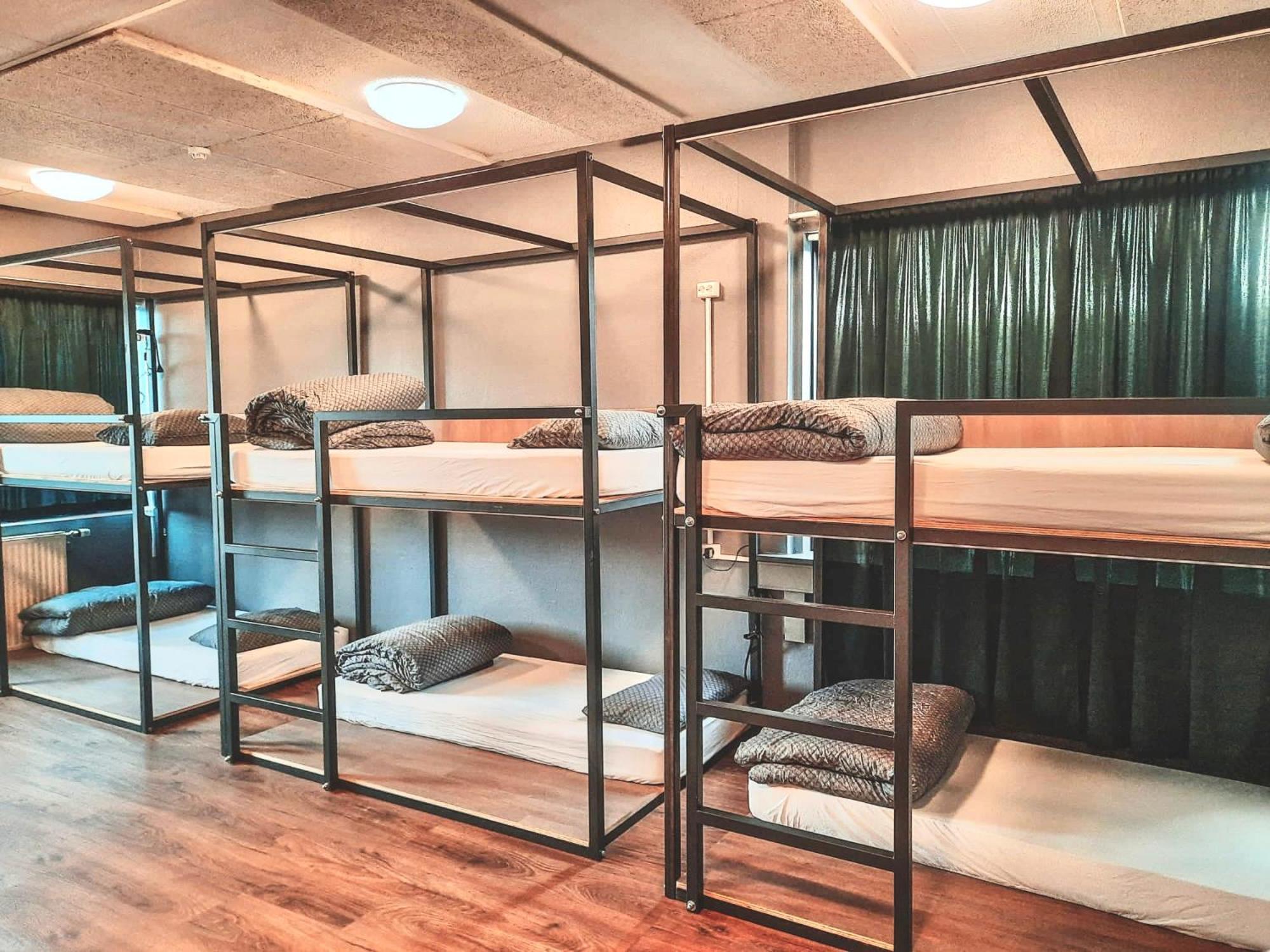 Bed 20-Bed Dormitory room