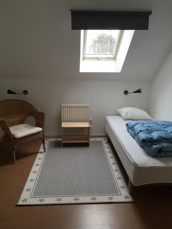 Single Room,525584880:JPEG