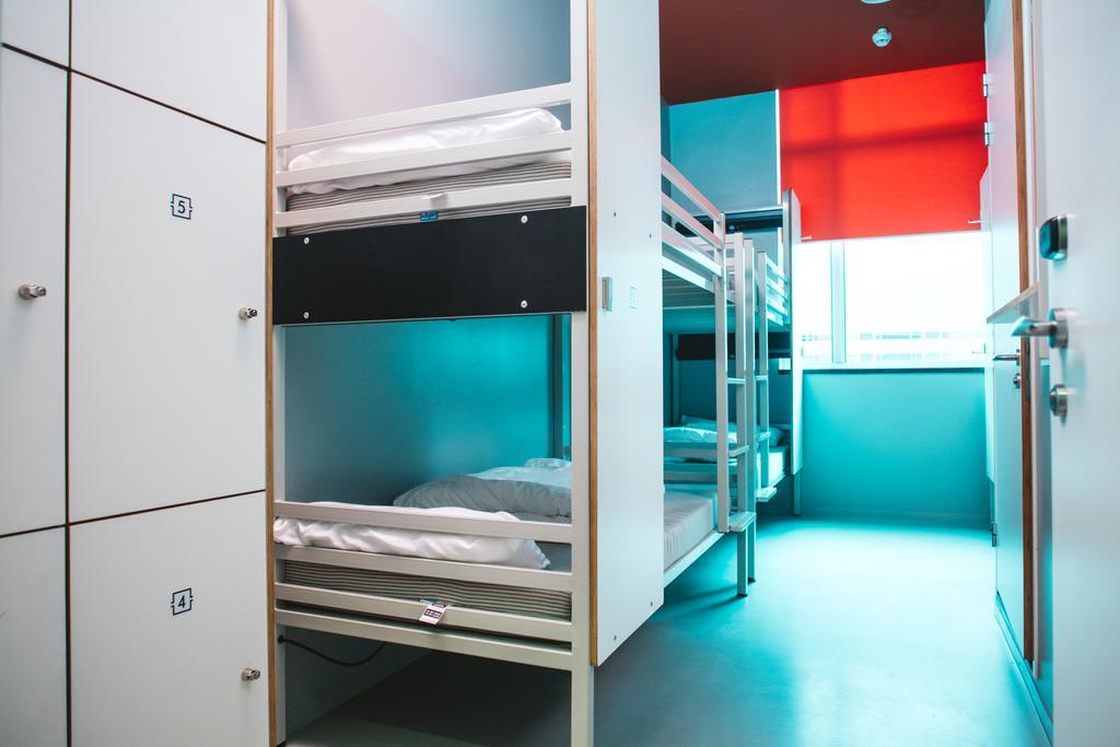 Bed 6-bed en-suite dorm,1363928636:JPEG
