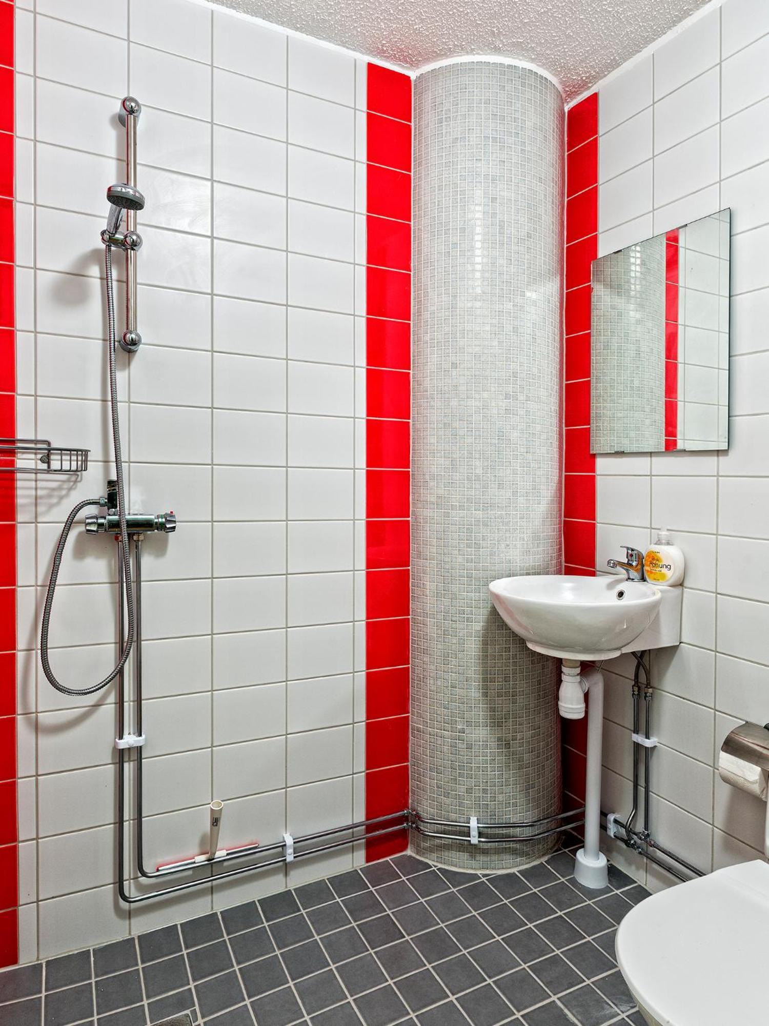 Double or Twin Room with Shower (No window),327629941:JPEG