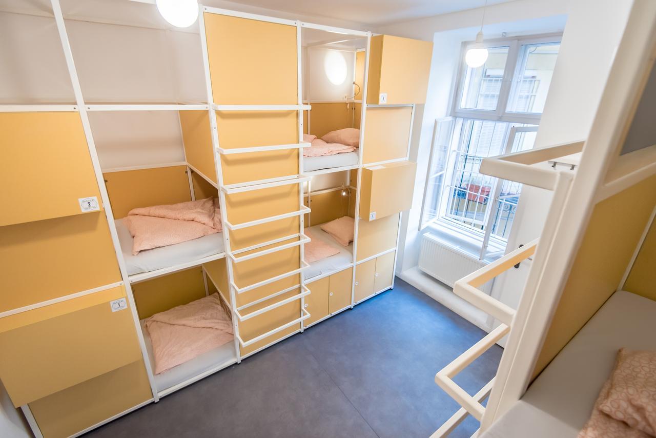 Sexbäddsrum med eget badrum