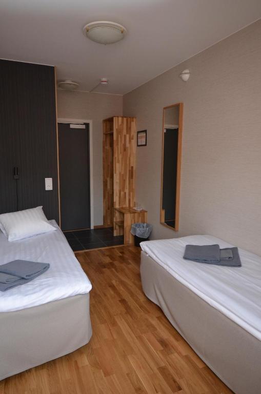 Standard Twin Room,52182782:JPEG