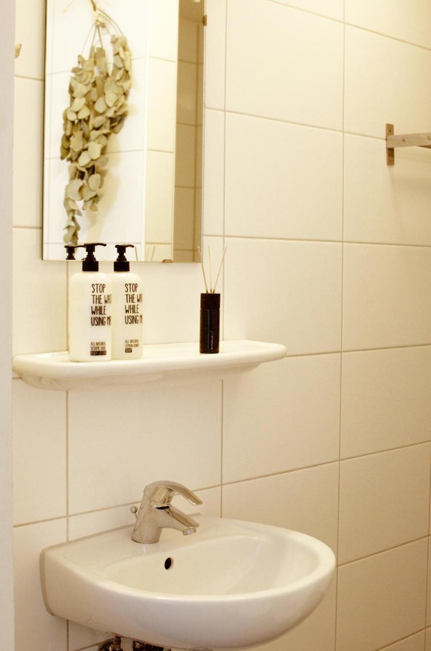 1 bädd i sovsal för både män och kvinnor med 4 bäddar