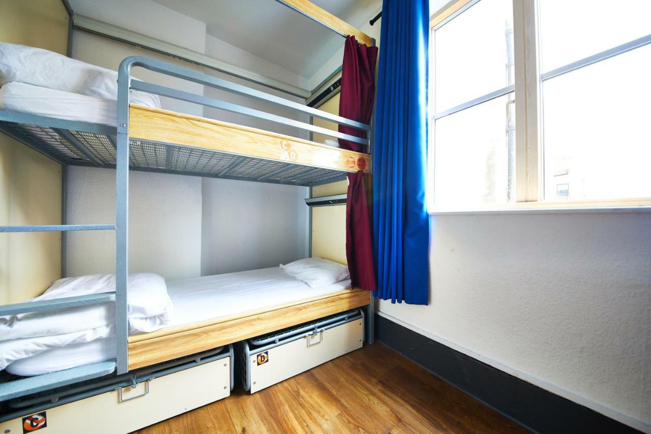 Bed 4-Bed Mixed Dormitory Room Private Bathroom
