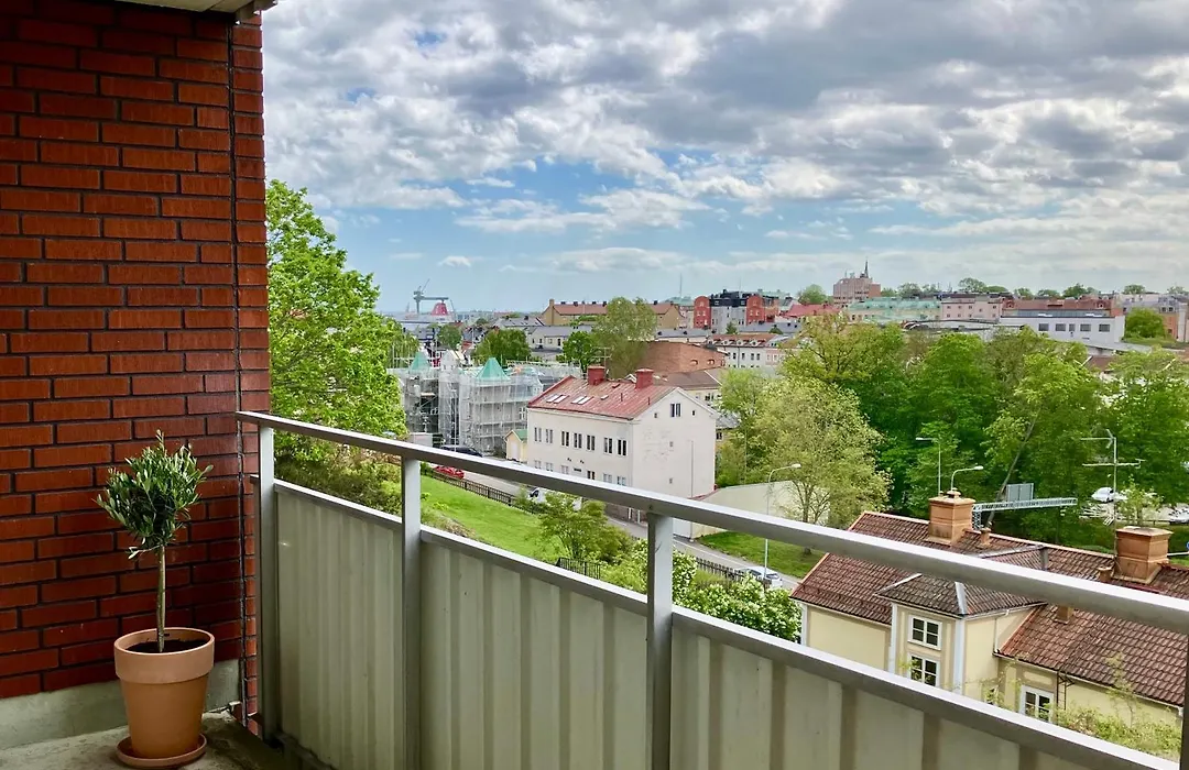Logi Tuppen, Vandrarhem - Oskarshamns folkhögskola-1