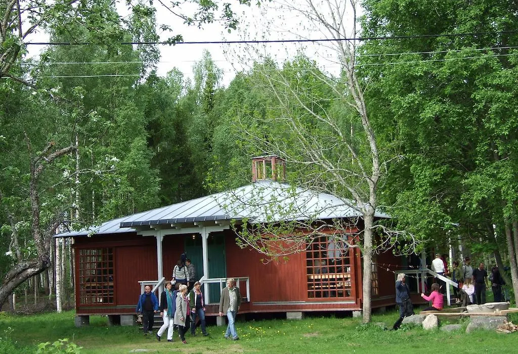 Hovra Vandrarhem-1