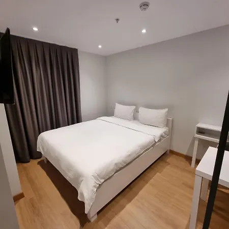 10M2 Hotel-2