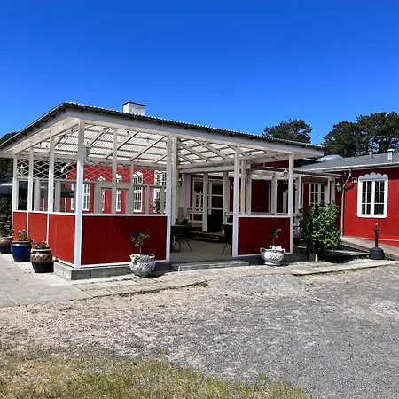 Ronne Vandrerhjem-2