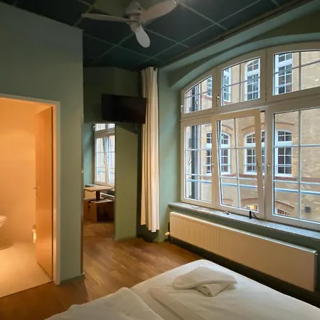 Singer109 Hostel, Hotel & Apartment-3