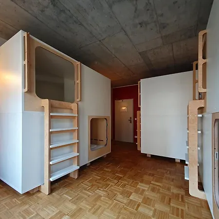 Five Elements Hostel And Capsules Frankfurt-2