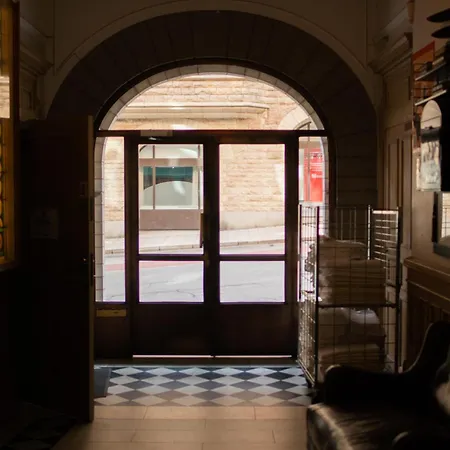 City Backpackers Hostel-3