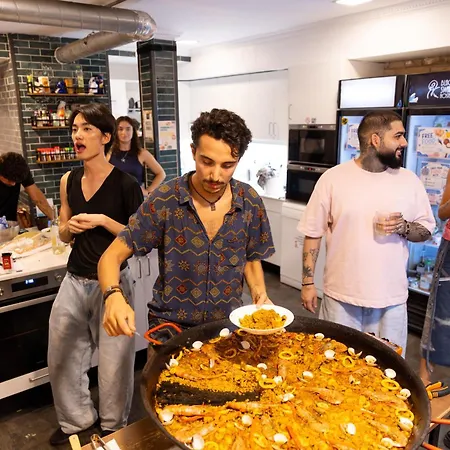 Black Swan Hostel Barcelona-3