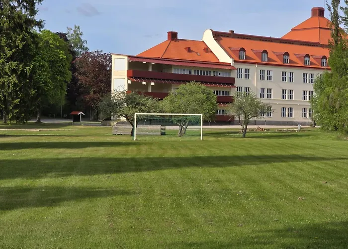Stora Ekeberg vandrarhem Axvall