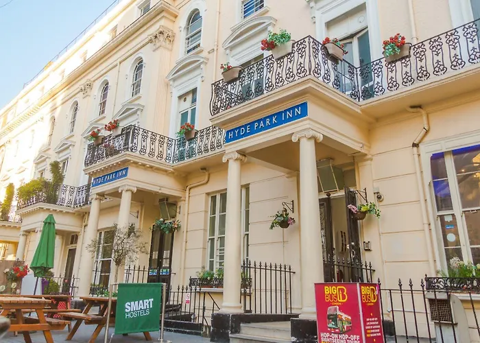 VandrarhemSmart Hyde Park Inn