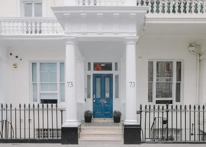 Astor Victoria Hostel London